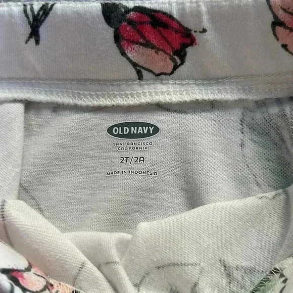 Old  Navy - Floral skirt. Size 2 - Picture 2 of 3